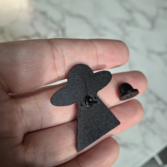 Hello Kitty UFO Pin - Picture 5 of 5